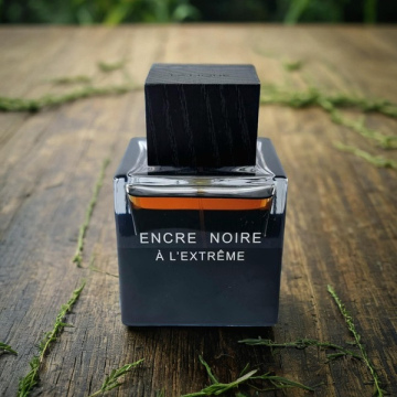 Lalique Encre Noire à L'Extrême Prove